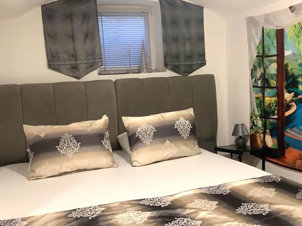 Apartment in Oberhausen Near a Lake