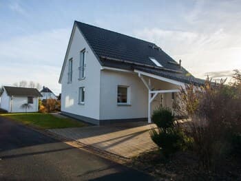Detached Holiday Home in Winterberg-langewiese With Wood-burning Stove and Carport
