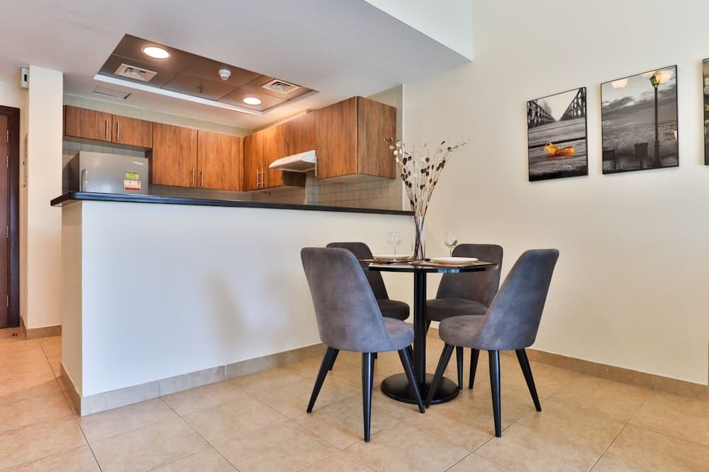 WelHome - Apt amidst golf courses, perfect for sports lovers