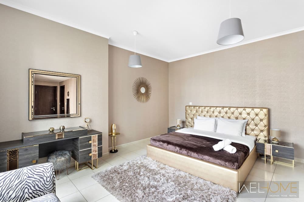 WelHome - Luxurious apartment with Burj Khalifa views