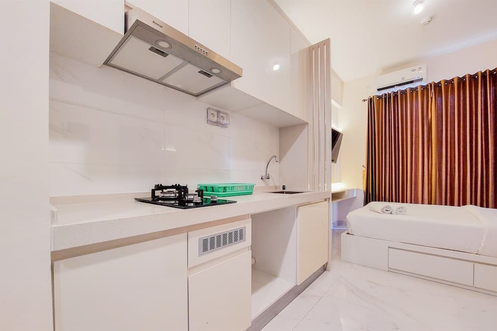 Comfy And Fancy Studio Apartment At Sky House Bsd