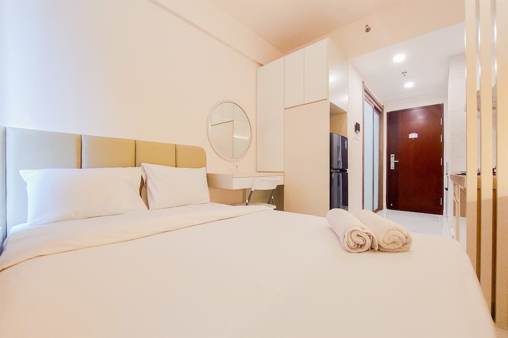 Comfy And Fancy Studio Apartment At Sky House Bsd