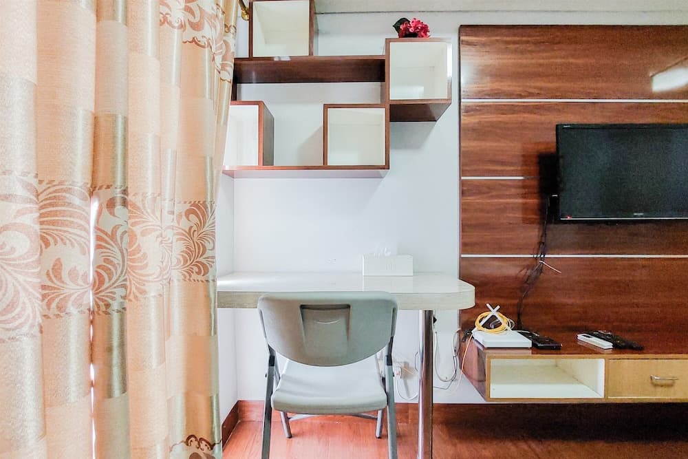Good And Clean Studio Room Serpong Greenview Apartment