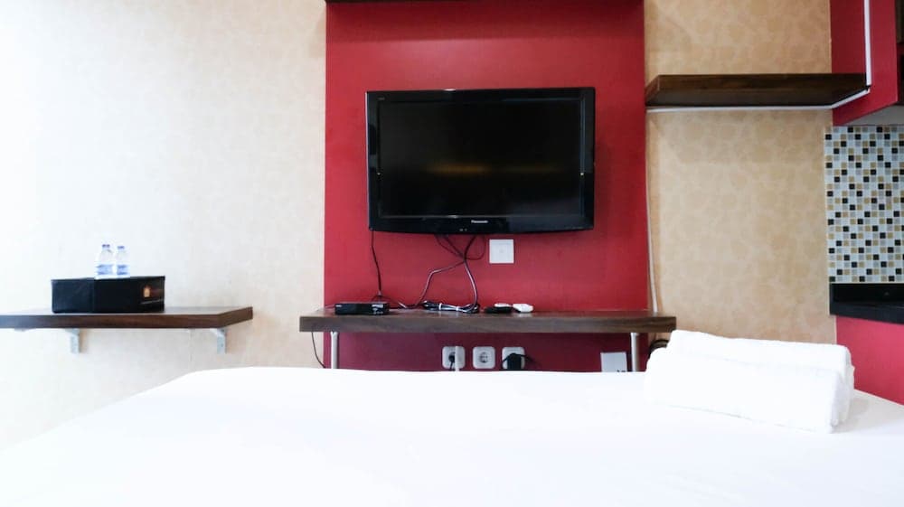 Strategic And Cozy Living Studio At Tamansari Papilio Apartment