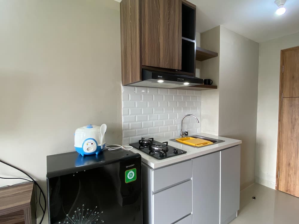 Fancy Studio Apartment At Gateway Park Lrt City Bekasi