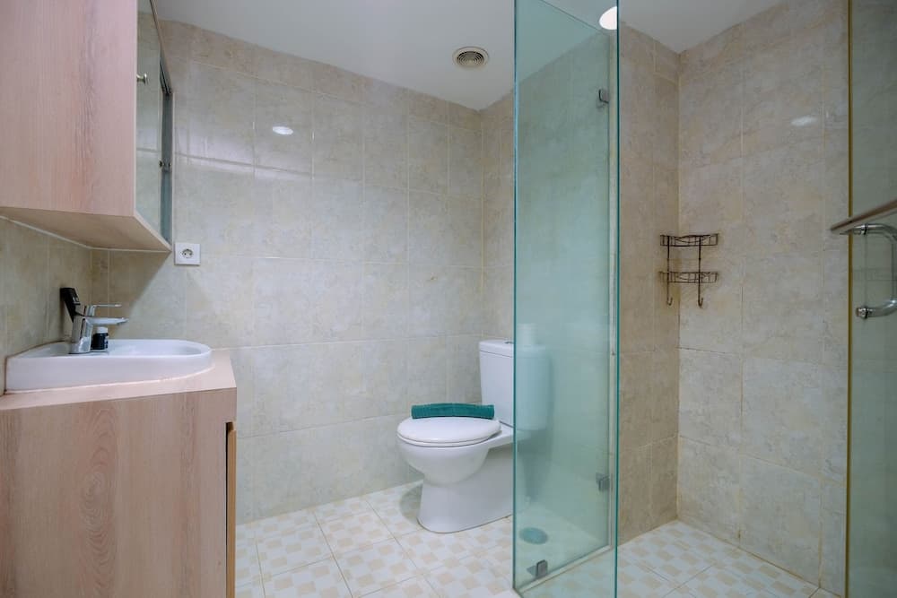 Nice Living Studio At 8Th Floor Tamansari The Hive Apartment