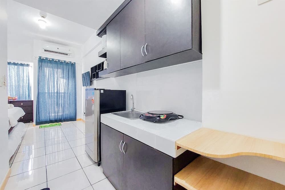 Modern Look Studio Apartment At M-Town Residence Near Sms Mall