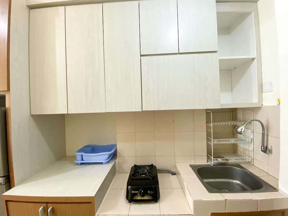 Comfort And Enjoy Living Studio Room Sunter Park View Apartment