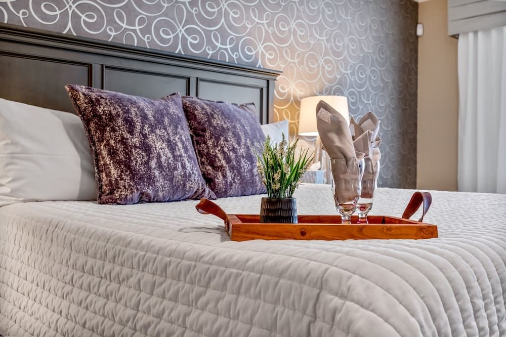 Northridge Mesa 7 Bedroom Home by Redawning