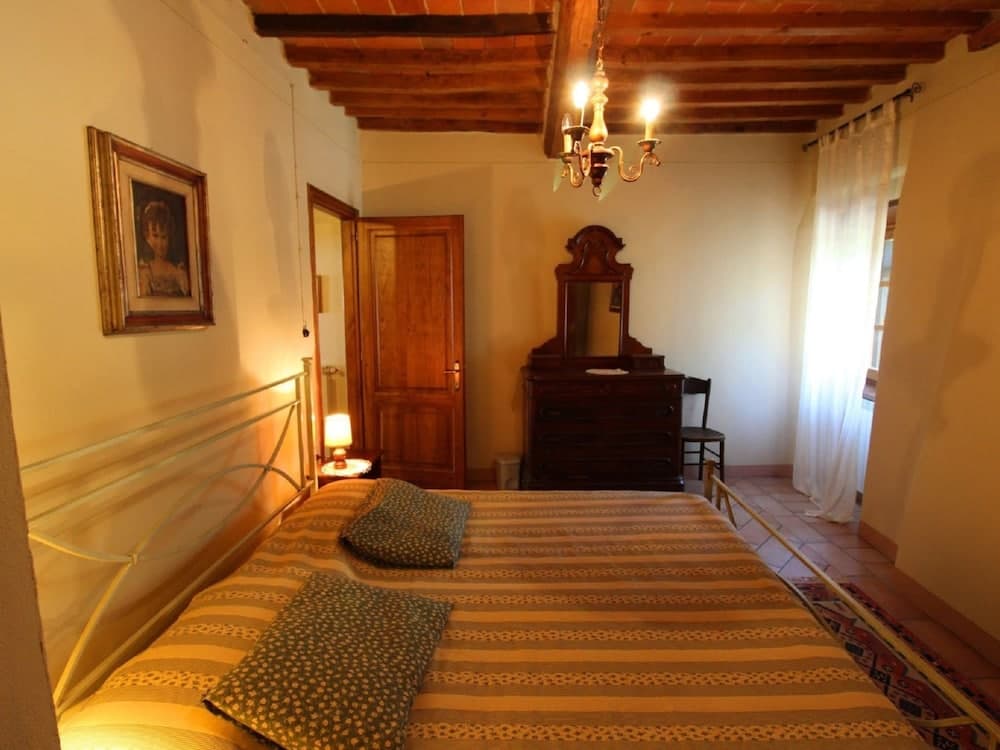 Villa in Tuscany With Pool and Valley Views