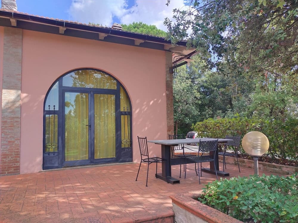 Tuscany Escape With Pool