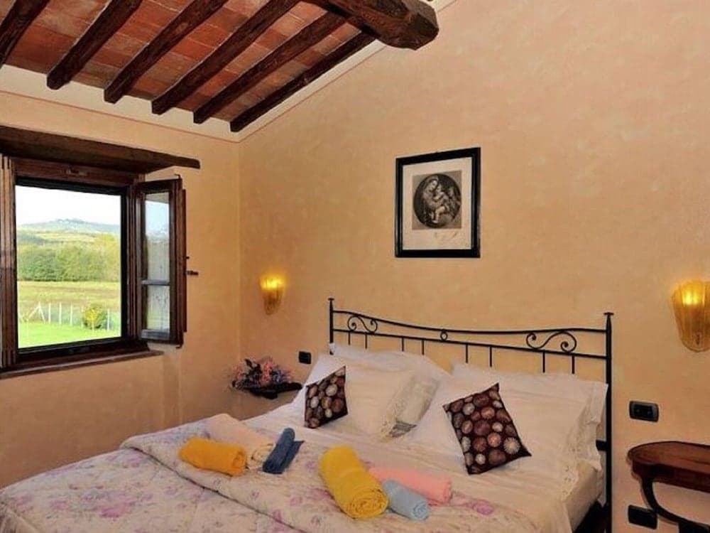 Tuscan Villa With Sauna