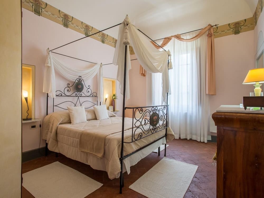 Lavish Villa in Peccioli