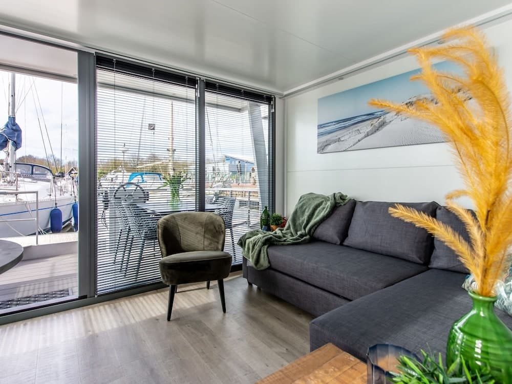 Water Lodge Kamperland With Scenic Terraces