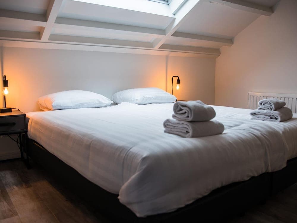 Apartment in Vrouwenpolder Near the Beach