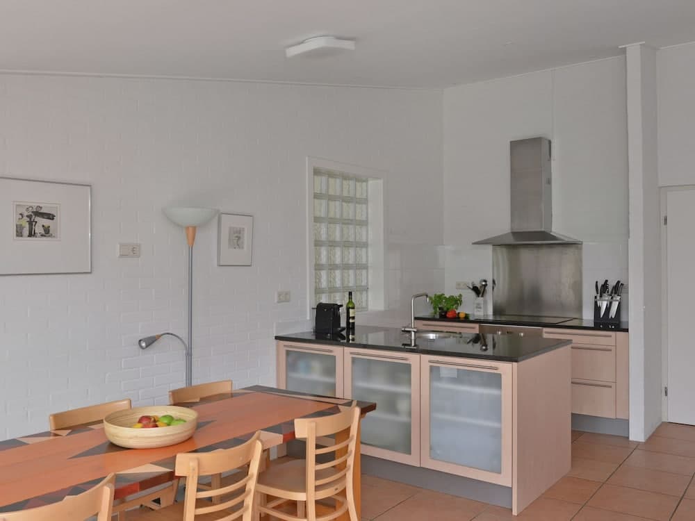 Bungalow Near Lake Veere for Water Sports