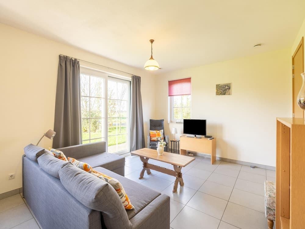 Holiday Home in Sint Kruis With a Garden