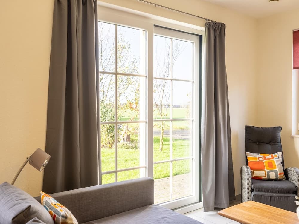 Holiday Home in Sint Kruis With a Garden