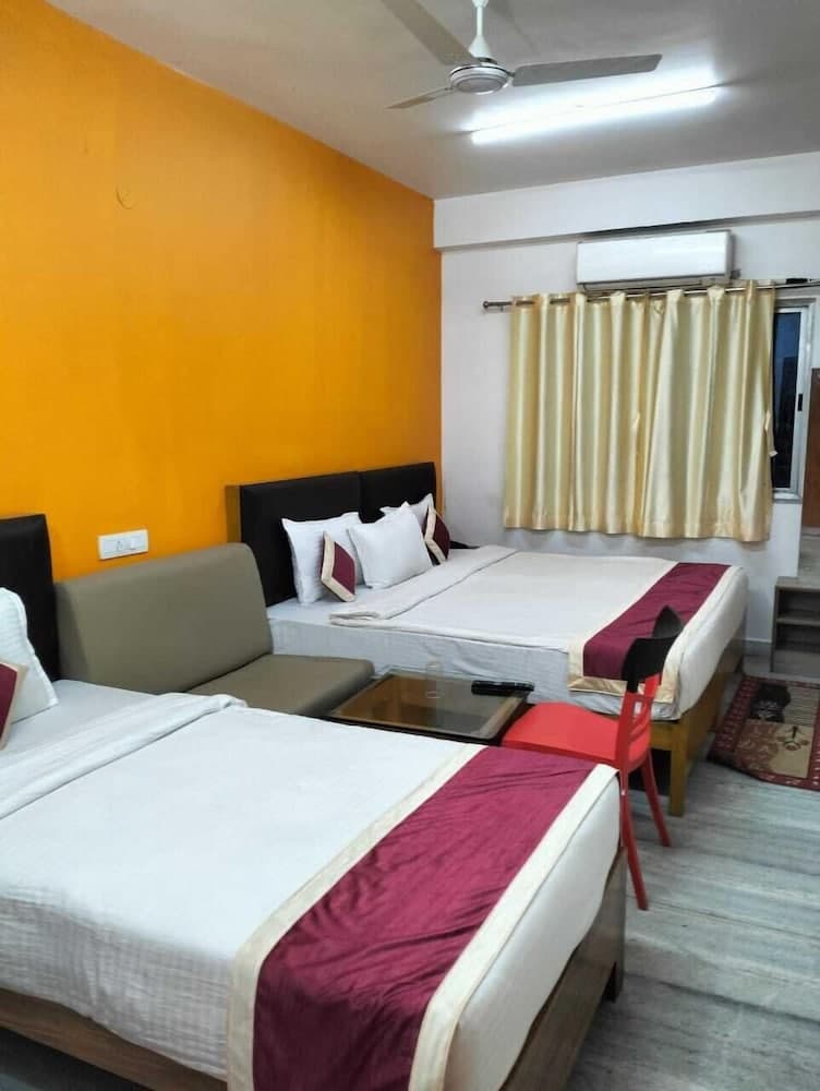 Hotel Rekha International