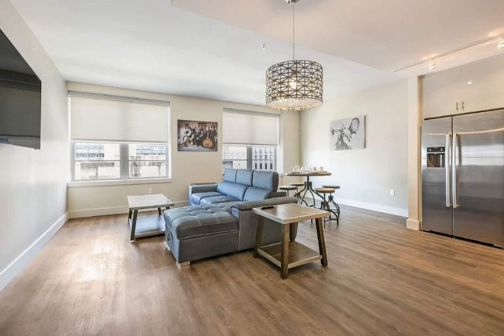 Spacious Modern Condo near French Quarter