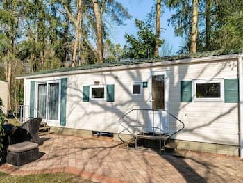 Snug Chalet in Epe With Garden