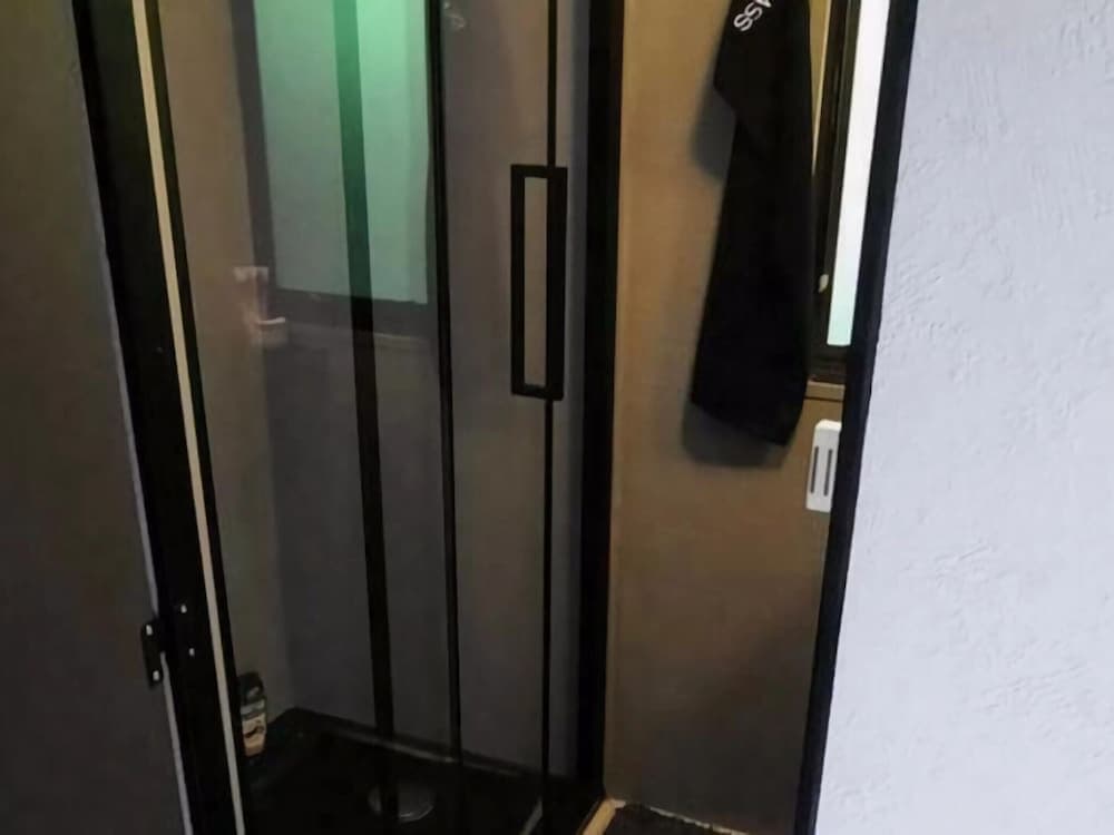 Lovely Chalet in De Pol With Garden