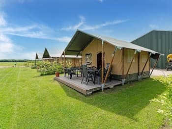 Attractive Tent Lodge in Zwiggelte With Garden