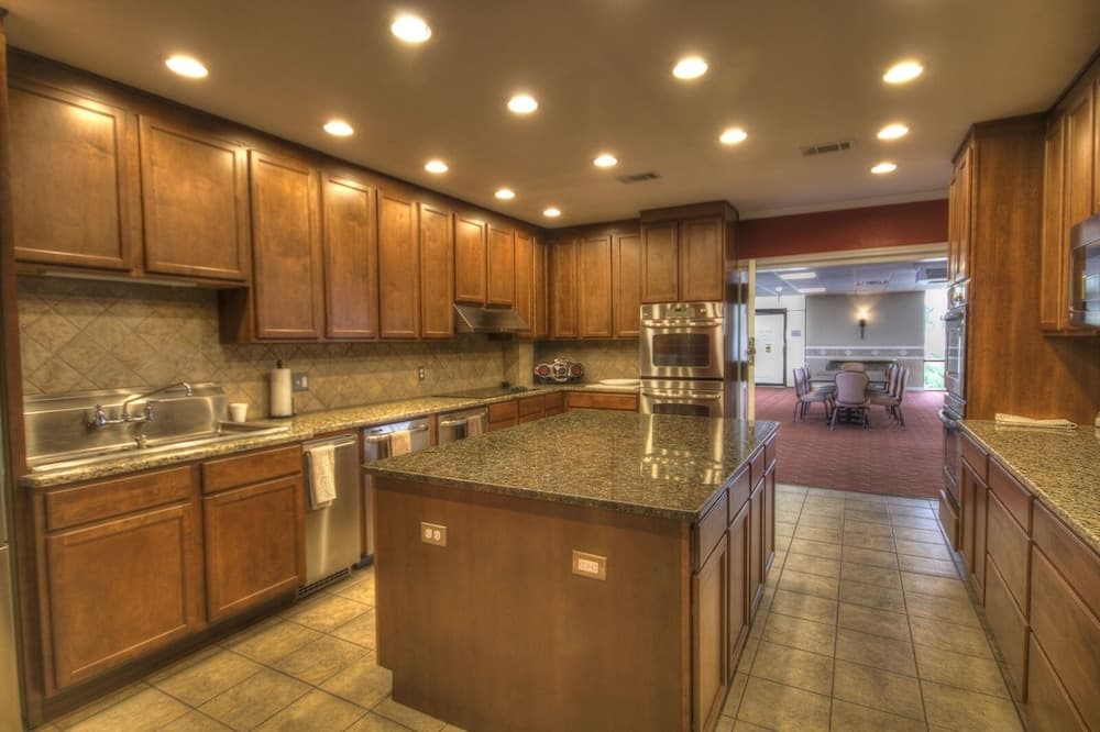 417 El Matador 2 Bedroom Condo by RedAwning