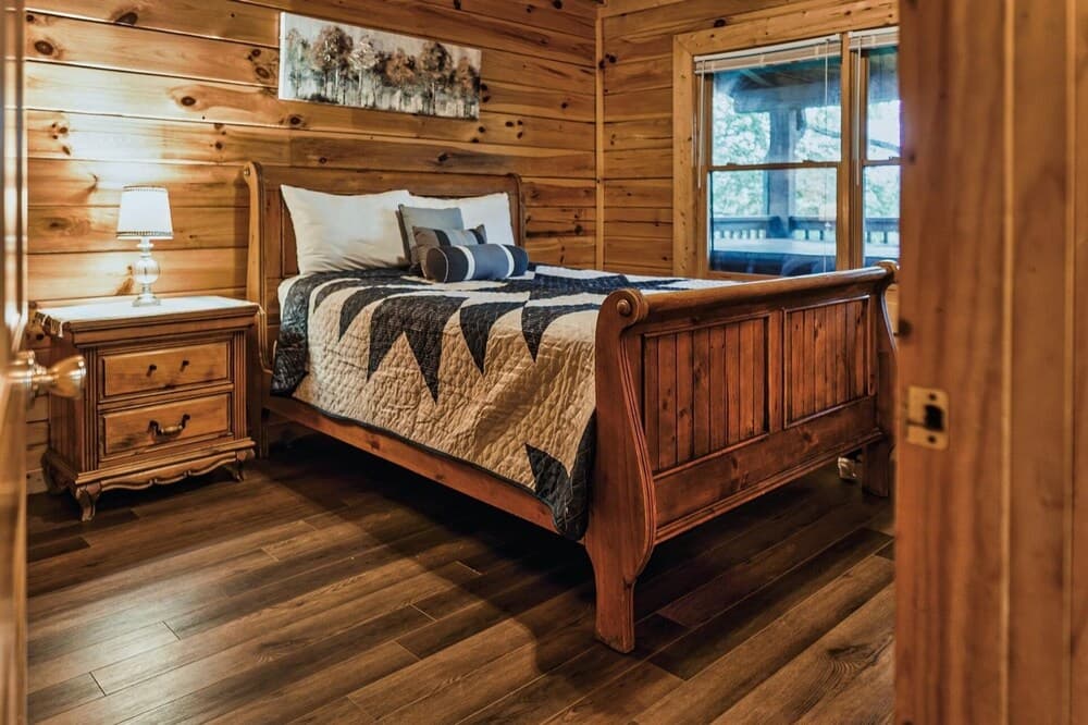 Precious Memories - Rustic Sevierville Retreat 2 Bedroom Cabin by Redawning