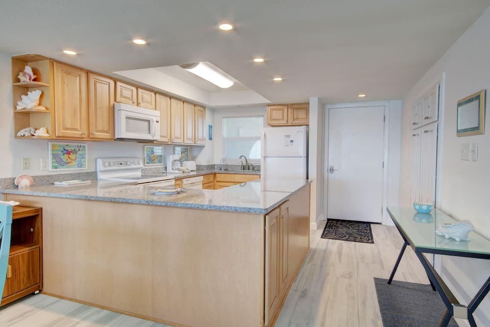 363 El Matador 2 Bedroom Condo by RedAwning