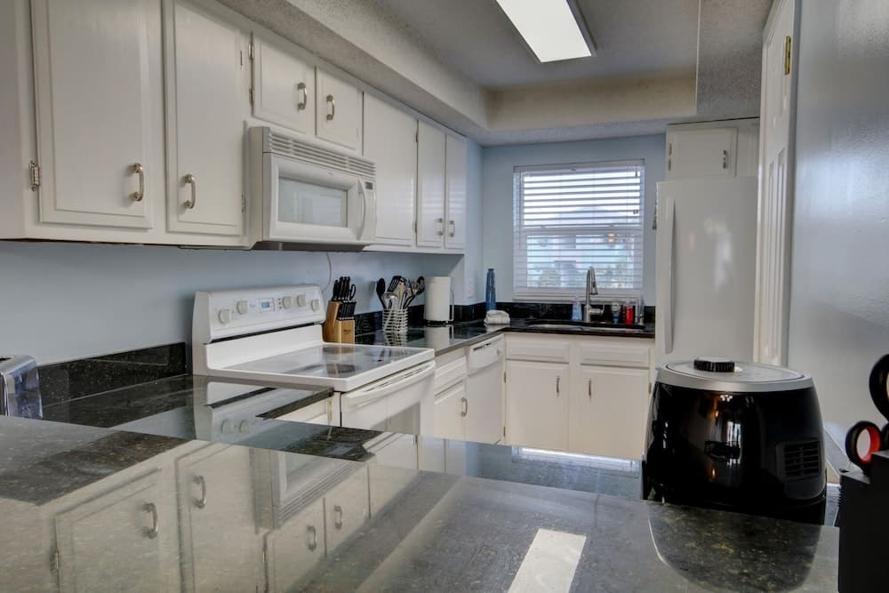 327 El Matador 2 Bedroom Condo by RedAwning