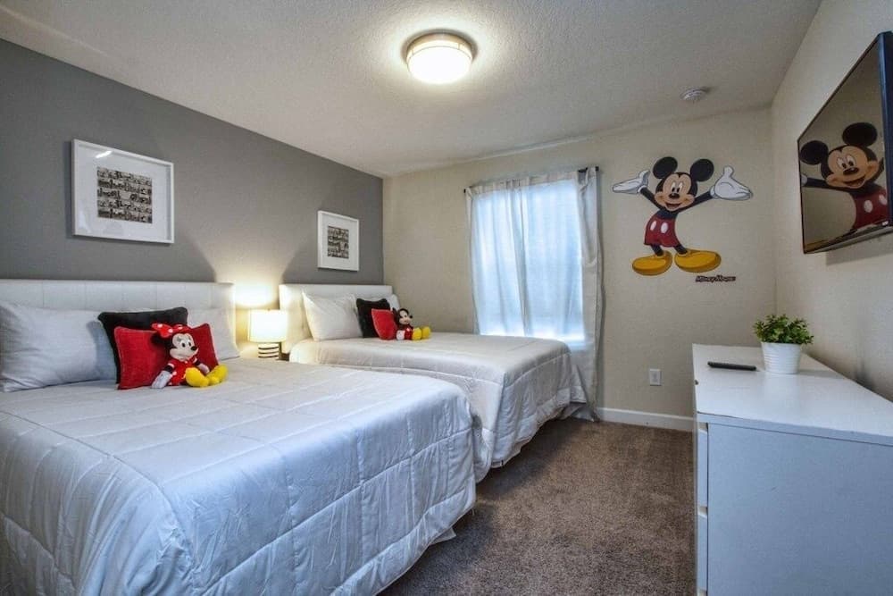 Modern Decor, Waterview W/splashpool, Bbq-1636str 4 Bedroom Townhouse by RedAwning