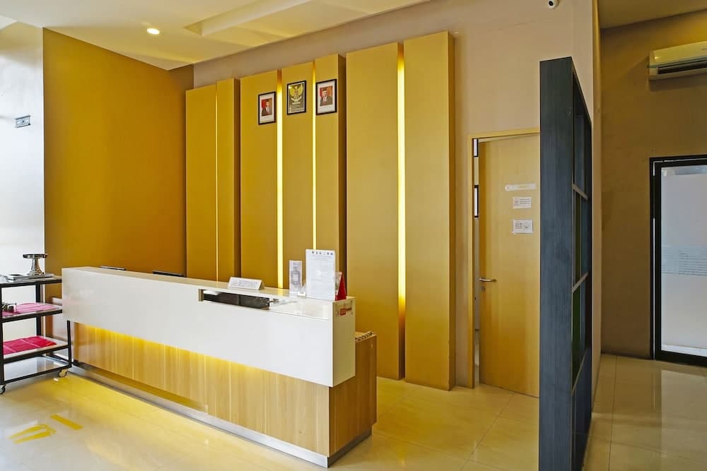 Collection O 91373 M Hotel