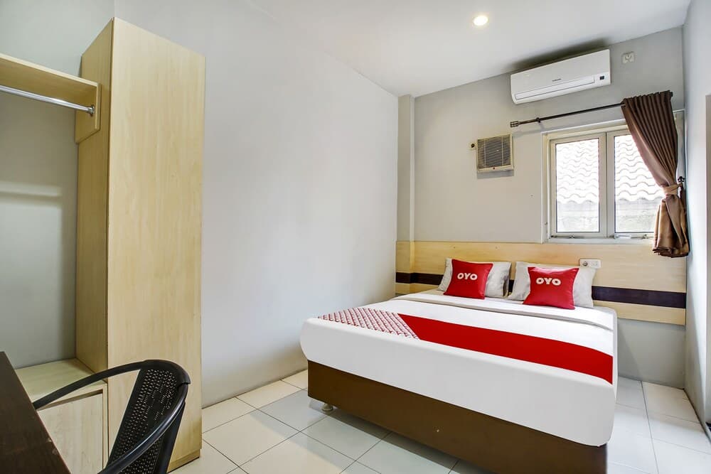 OYO Flagship 91130 Hotel 99 Lodaya