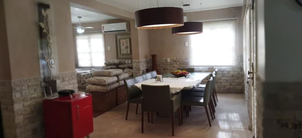 Maravilhosa Casa de 5 Quartos Perto da Praia