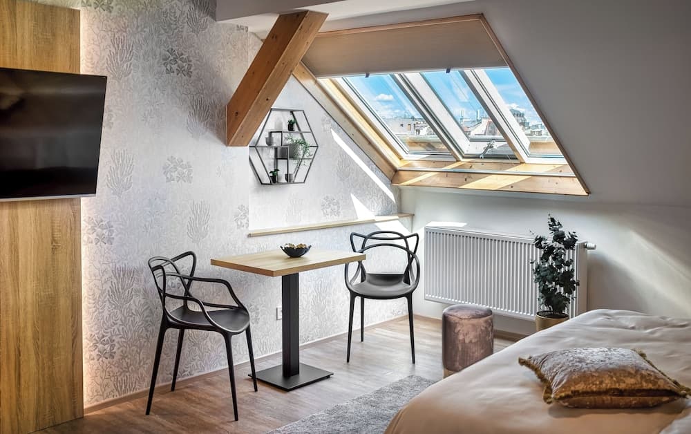 Theatre 9 Apartment by Adrez Living