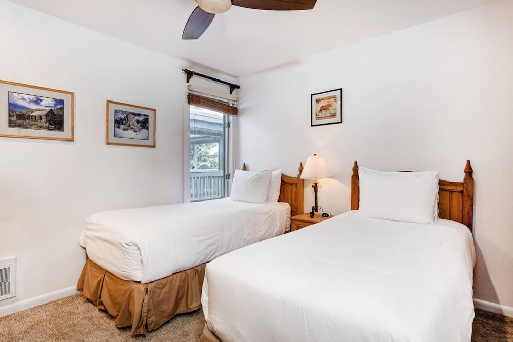 Snow Flower 152 2 Bedroom Condo by RedAwning