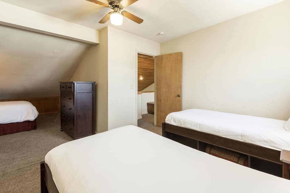 Snow Flower 038 3 Bedroom Condo by RedAwning