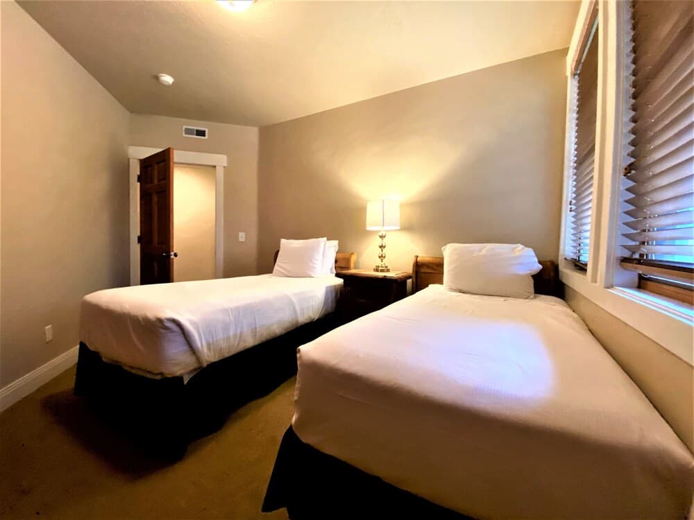 Town Pointe B203 3 Bedroom Condo by RedAwning