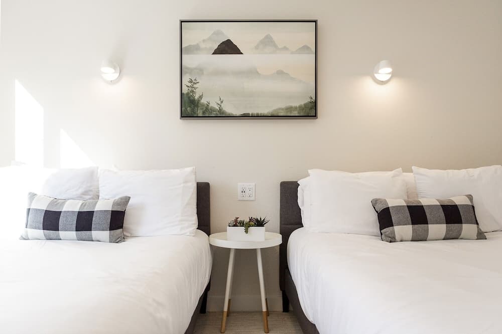 Snow Flower 024 2 Bedroom Condo by RedAwning