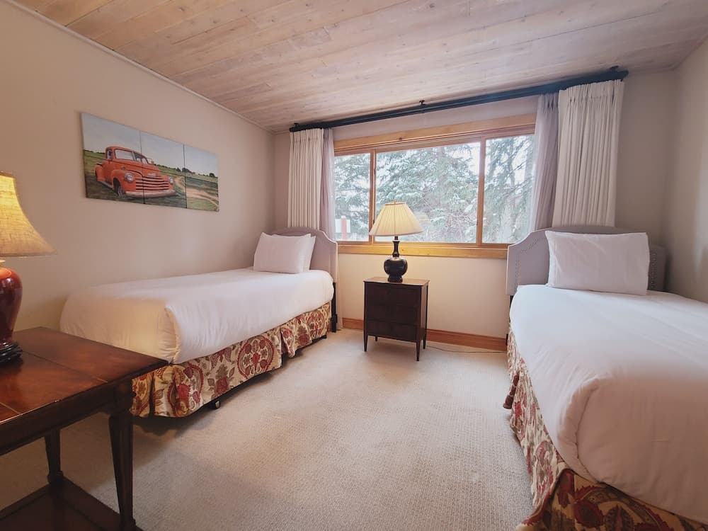 Snow Flower 003 2 Bedroom Condo by RedAwning