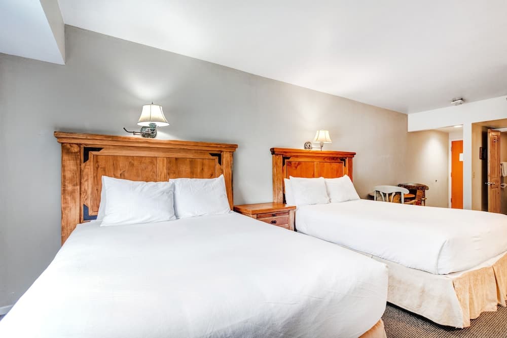 Park Station 236 2 Bedroom Condo by RedAwning