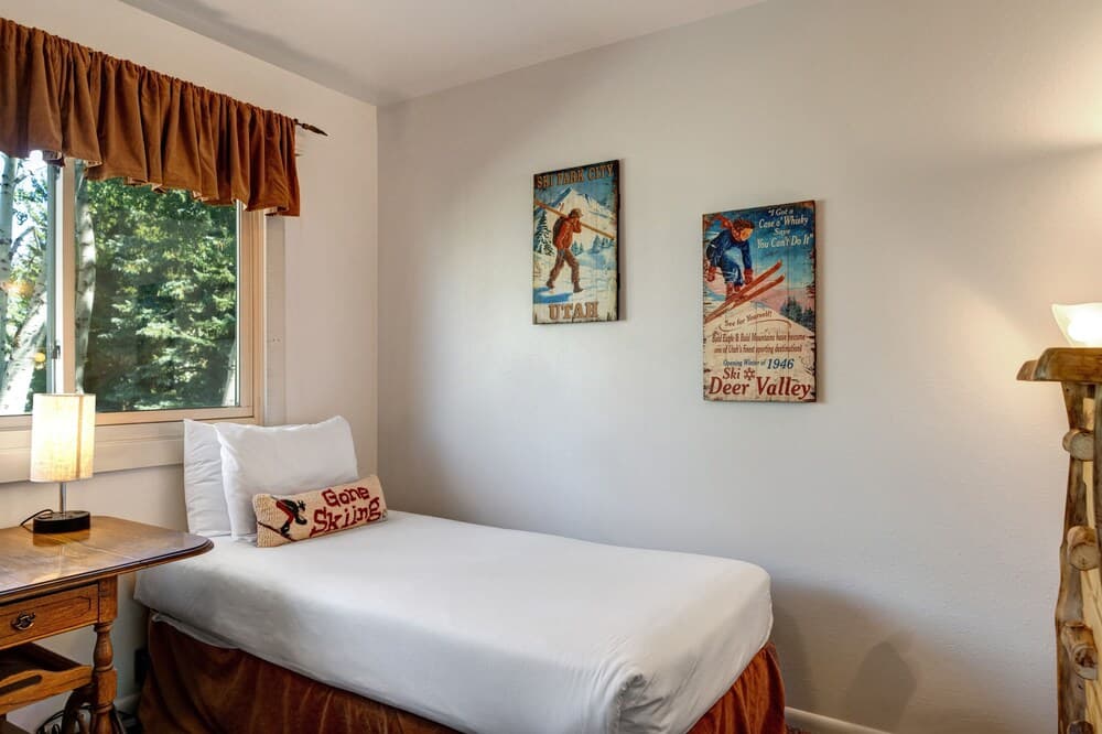 Snow Flower 103 2 Bedroom Condo by RedAwning