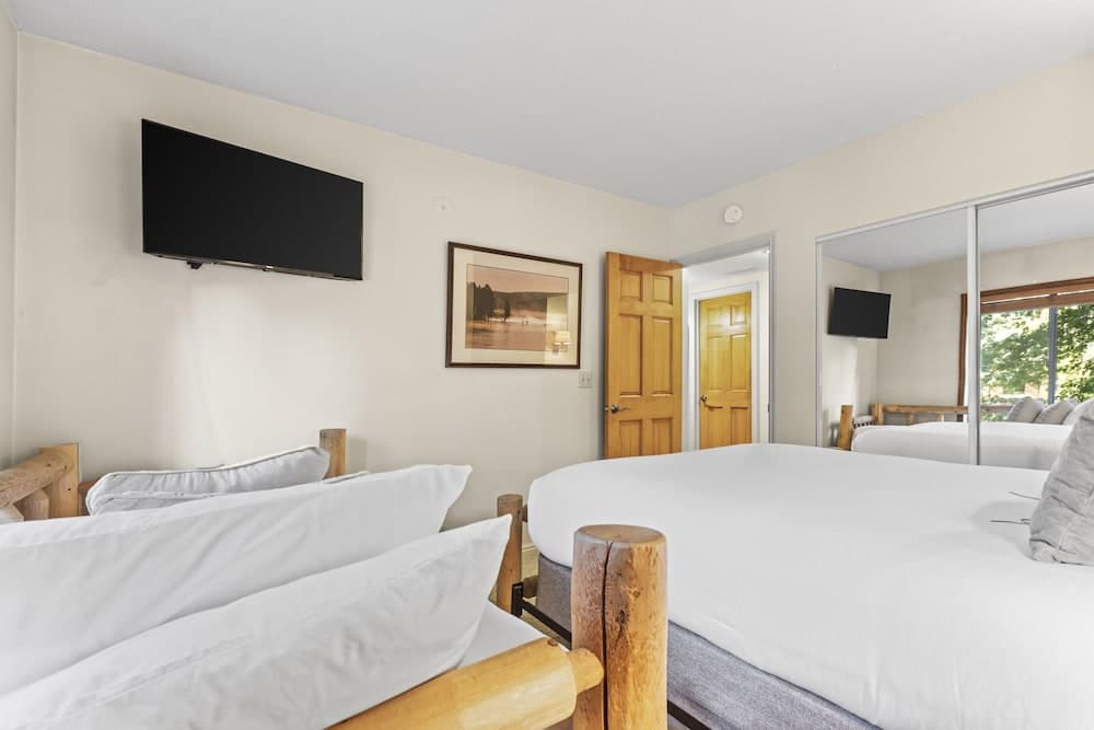 Park Station 122 2 Bedroom Condo by RedAwning