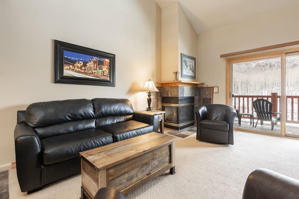 Snow Flower 039-studio+loft 1 Bedroom Condo by RedAwning