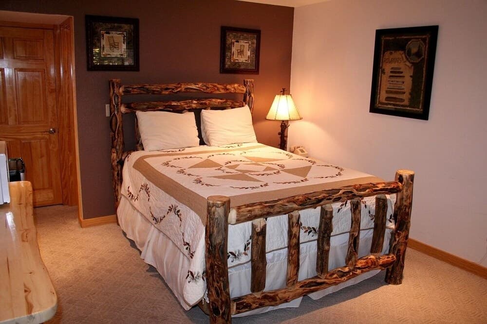 Fawn Valley Inn Studios by Rocky Mountain Resorts