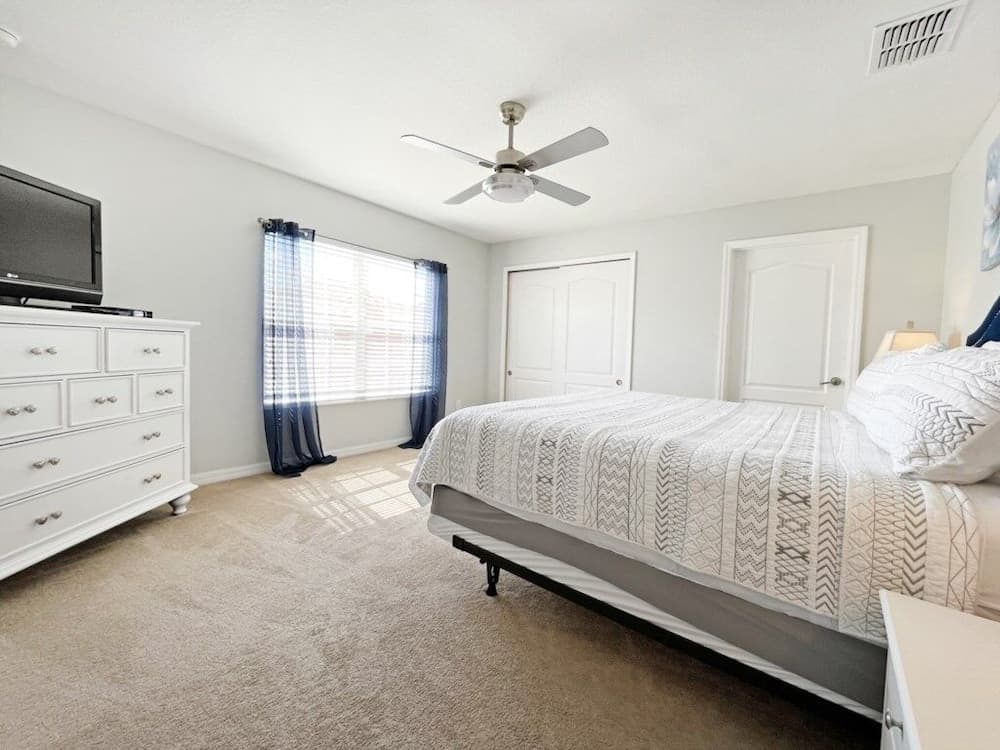 Candy Palm 4 Bedroom Townhouse by RedAwning