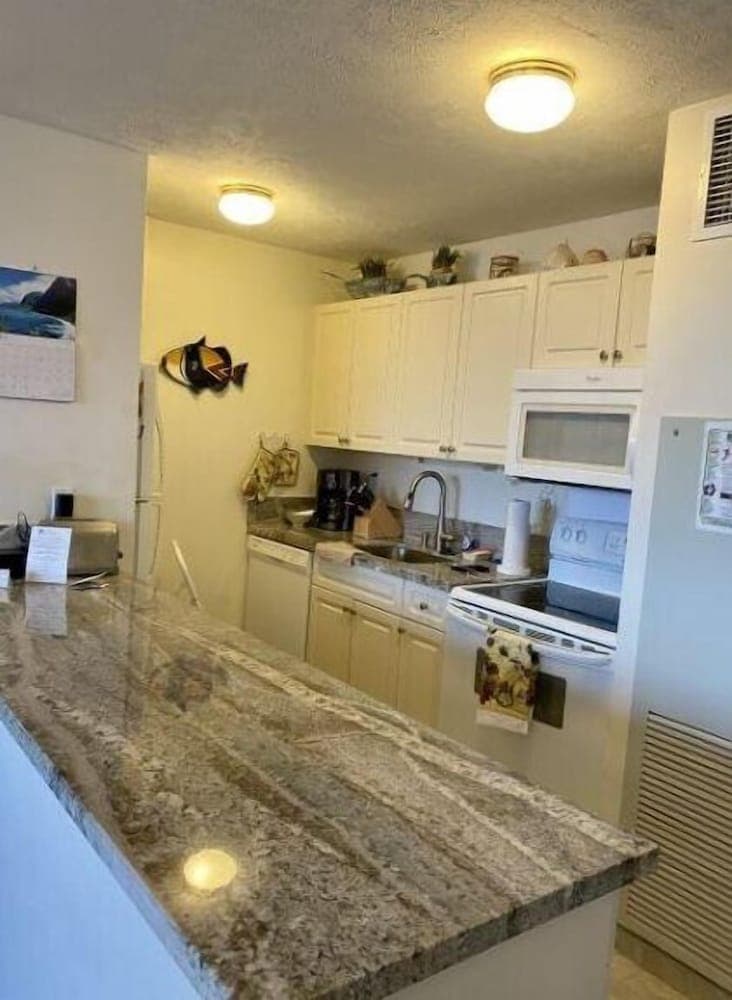 Sugar Beach Resort, #531 1 Bedroom Condo by Redawning