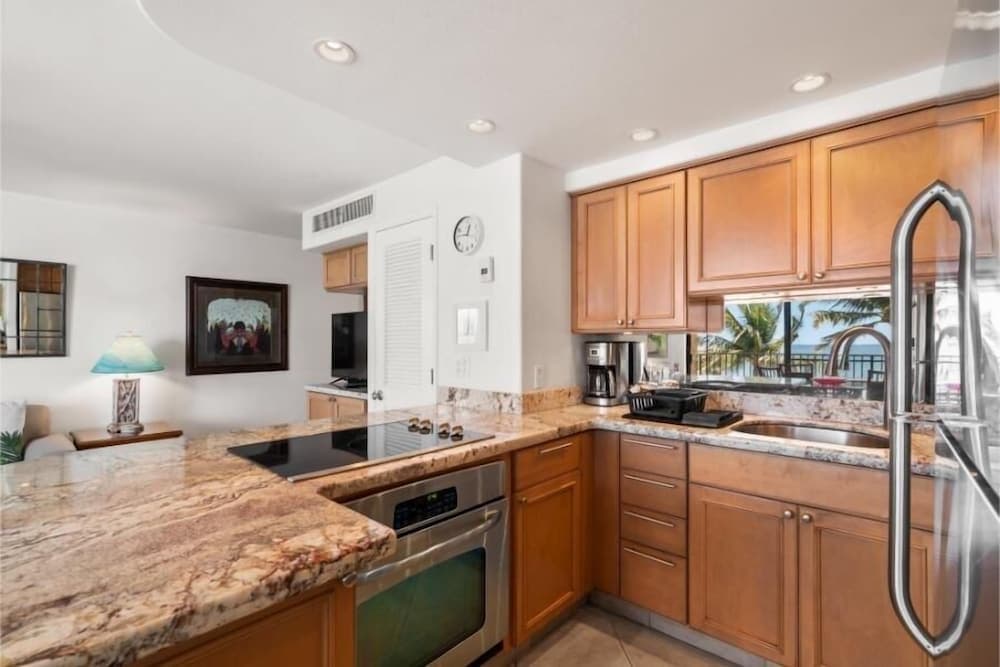 Kihei Beach, #603^ 1 Bedroom Condo by RedAwning