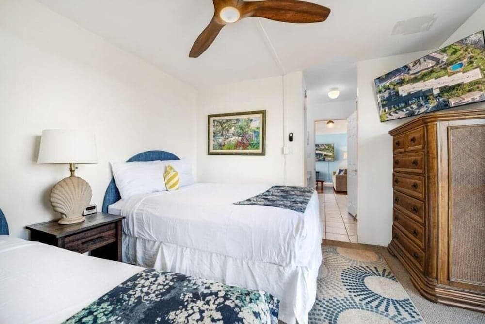 Kamaole Nalu, #601 2 Bedroom Condo by RedAwning